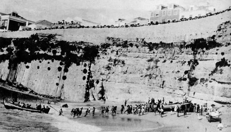 1910: O Fim da Monarquia Acontece na Praia dos Pescadores, Ericeira